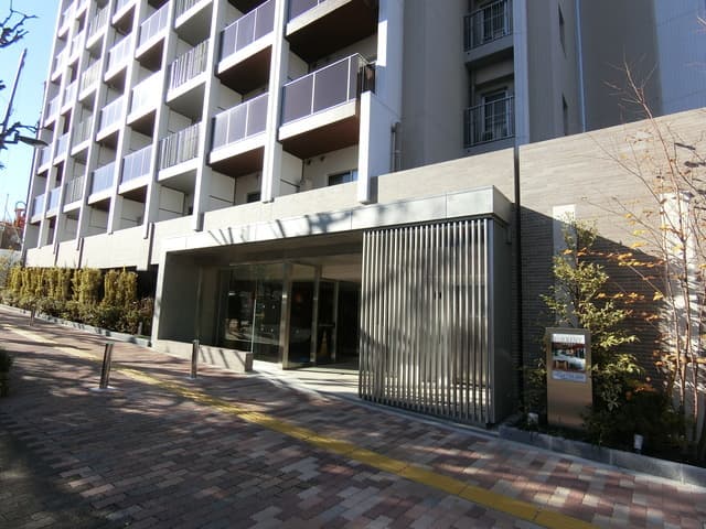 ザ・パークハビオ高円寺レジデンス 6階のエントランス 1
