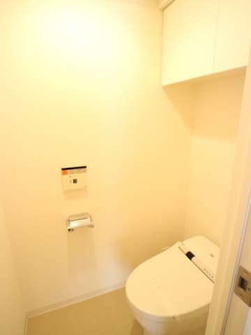 プラウドフラット南青山 3階のトイレ 1