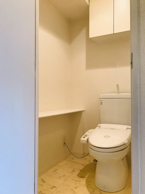 EXIM　NISHISUGAMO 6階のトイレ 1