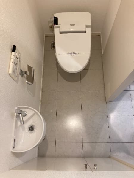 ベルヴィラージュ尾久デュエトーレ 5階のトイレ 1