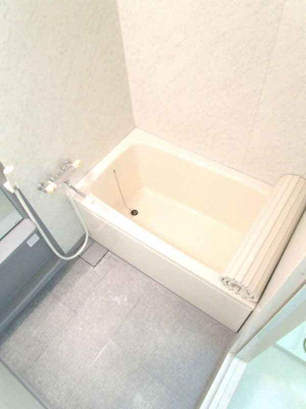 アイビハイツ三田 6階の風呂 1