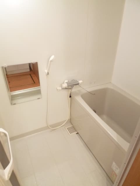 コート瀬田 1階の風呂 1