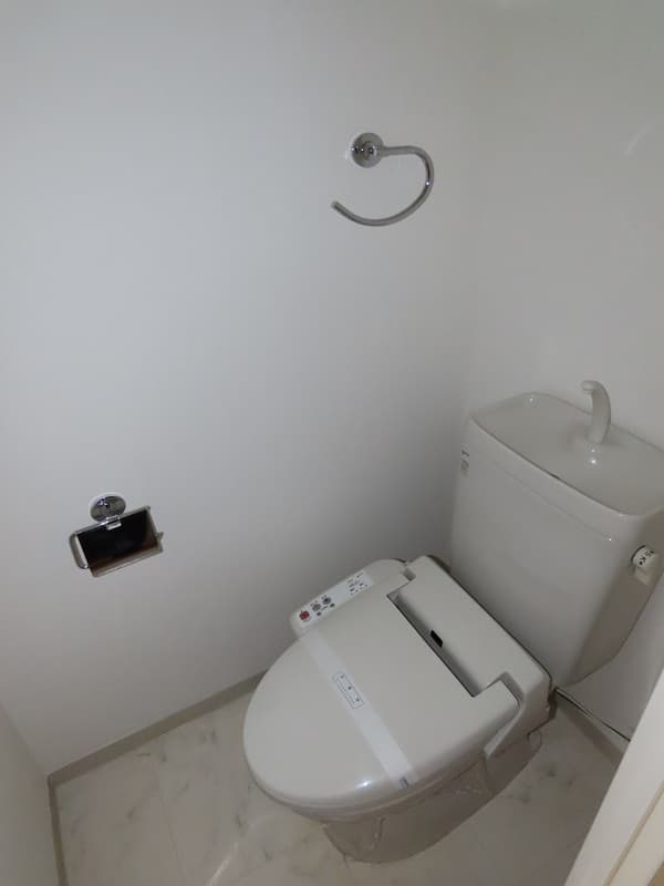 プライムコート成増 3階のトイレ 1