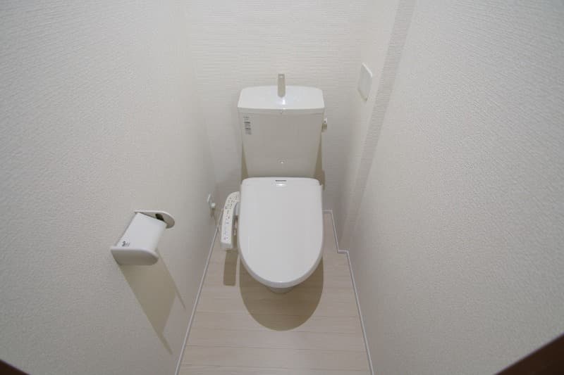 コート亀沢 2階のトイレ 1