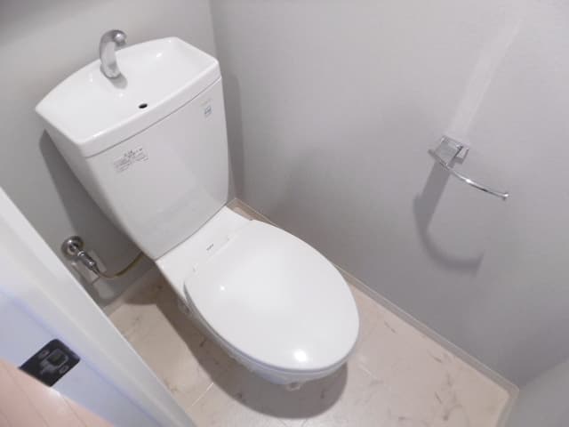 リ－フコンフォ－ト赤羽 5階のトイレ 1