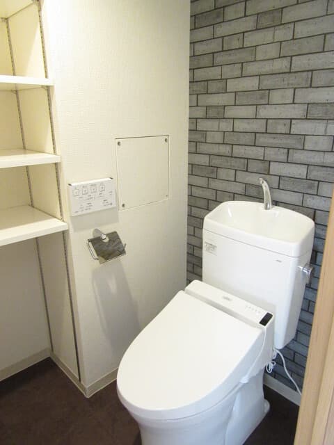 KENZO HAUS EKODA 10階のトイレ 1