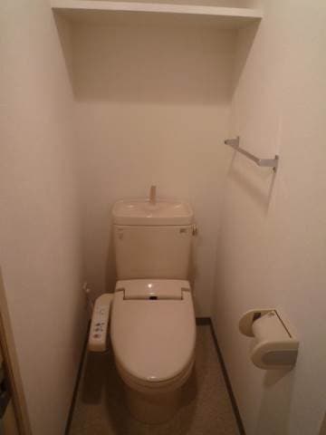 エムズエム 8階のトイレ 1