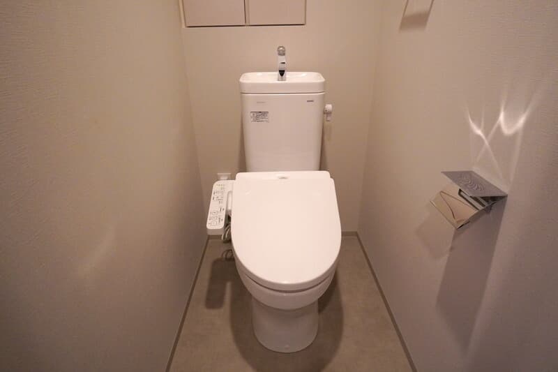 ルフォンプログレ中野坂上 ４０９のトイレ 1
