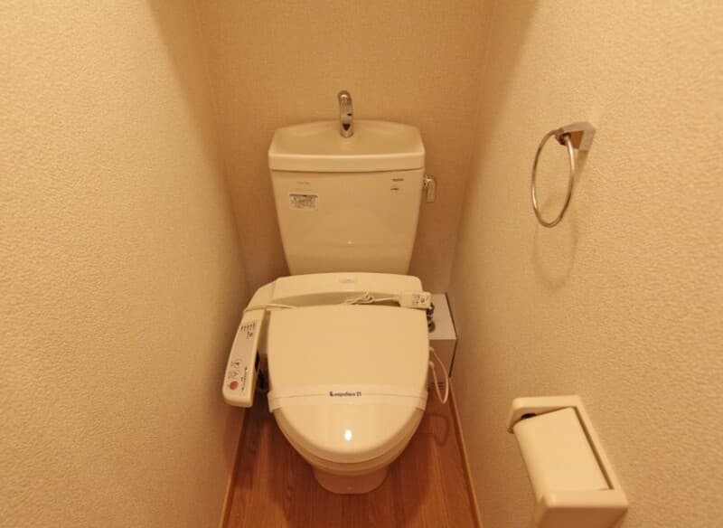 レオパレスカーサ 1階のトイレ 1