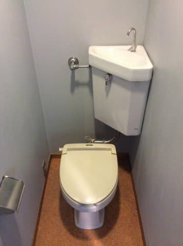 サンストン亀有 4階のトイレ 1
