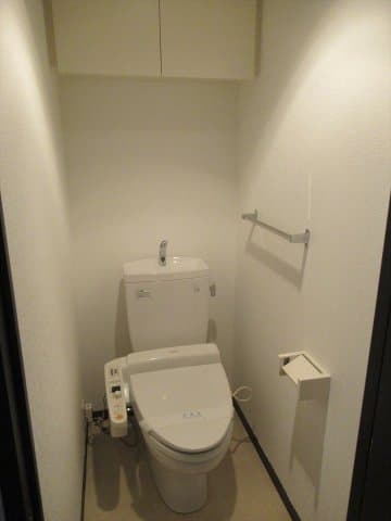 レクシオシティ高円寺 2階のトイレ 1