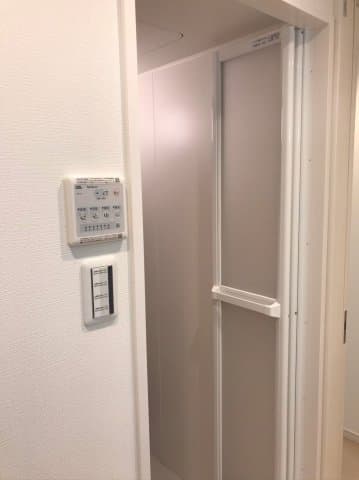モダンアパートメント武蔵小山 1階の収納 1