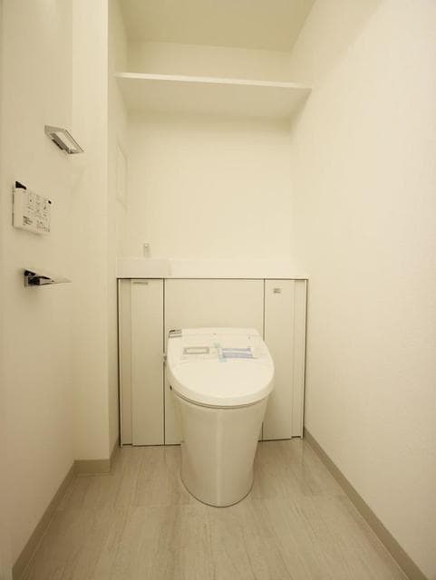 パークルール神田司町ロンド 8階のトイレ 1