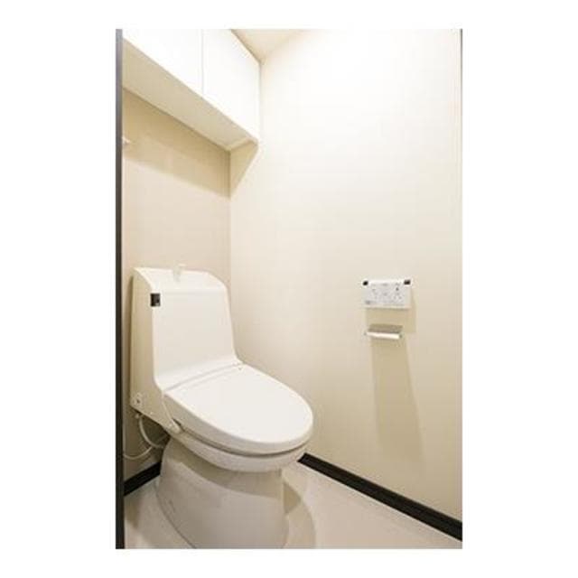 グランパレス東京八重洲アベニュー 5階のトイレ 1