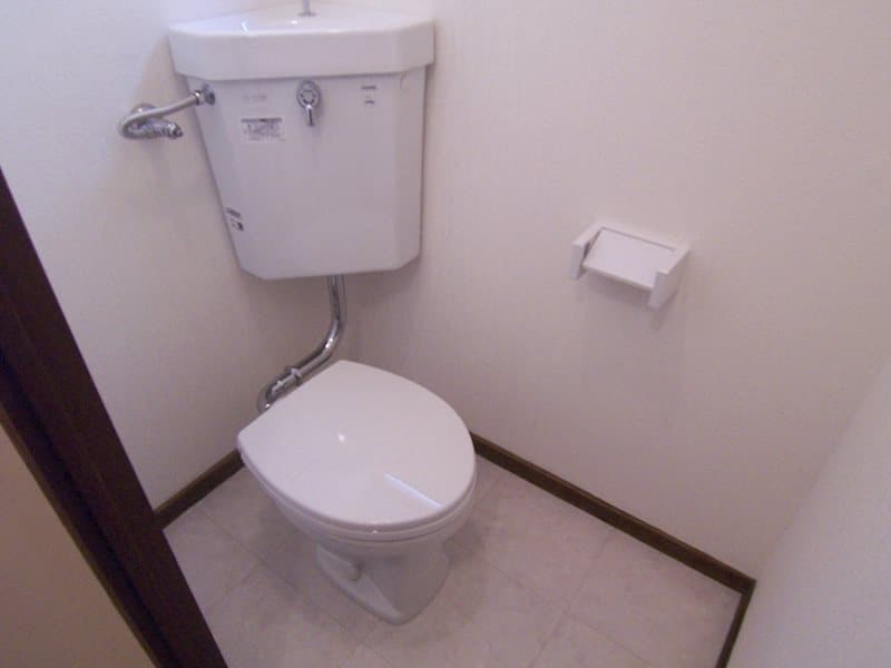 カーサ北新宿 3階のトイレ 1