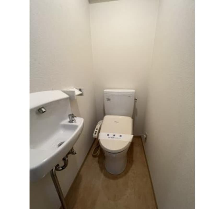 白金グレースマンション 5階のトイレ 1