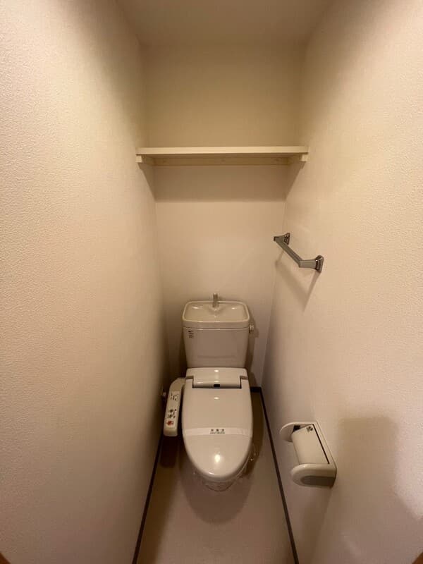 スカイコート品川御殿山EAST　 4階のトイレ 1