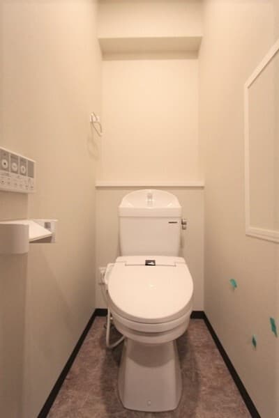 FIORE KOMAGOME 2階のトイレ 1