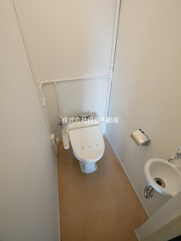 代田橋コーポラス 4階のトイレ 1