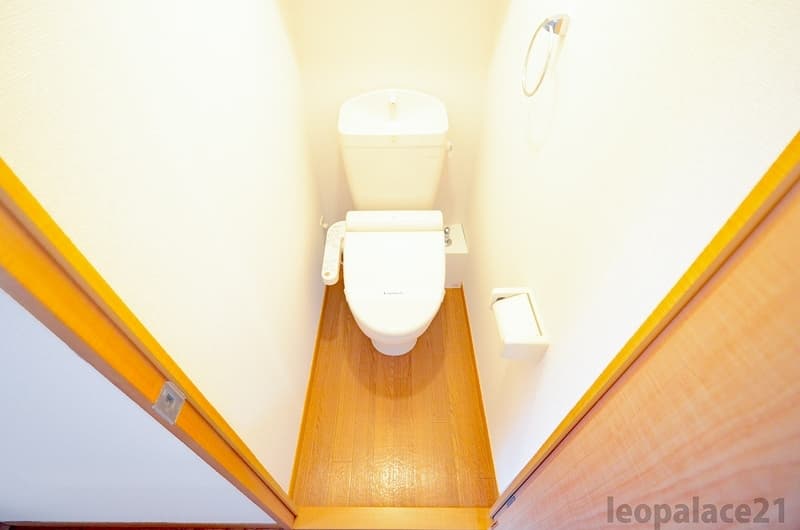 レオパレスプランタン 1階のトイレ 1