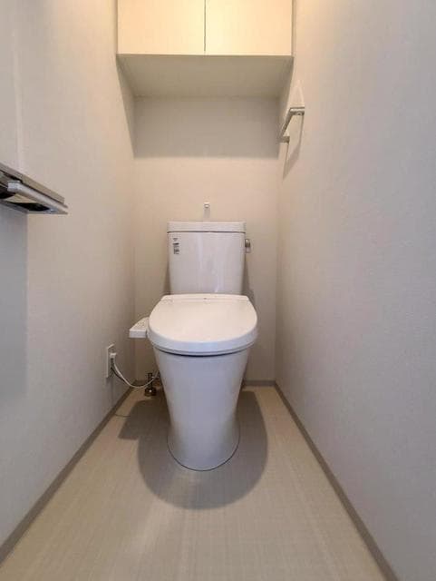 ＱＵＡＬＩＴＡＳ浜田山 5階のトイレ 1