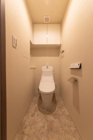 プラウドフラット浅草トレサージュ 7階のトイレ 1