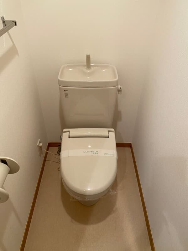 スカイコートヴィーダ五反田ウエスト 13階のトイレ 1
