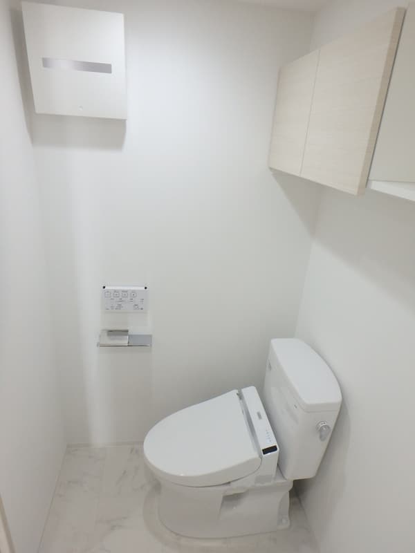オーキッドレジデンス上野 2階のトイレ 1