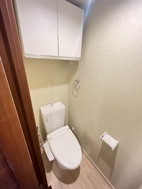 CASA F 4階のトイレ 1