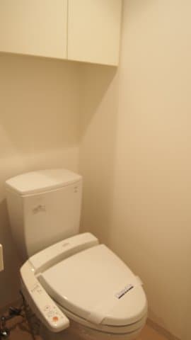 プラウドフラット白金高輪 10階のトイレ 1