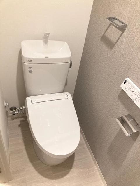 アマンＥ．Ｓ．Ｋ．青山 5階のトイレ 1