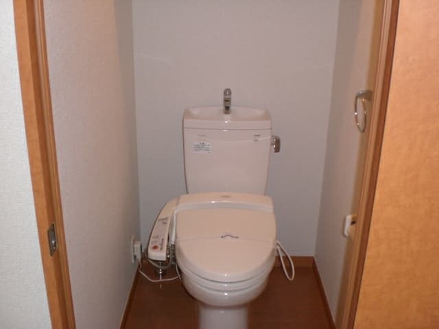 レオパレス松本 2階のトイレ 2