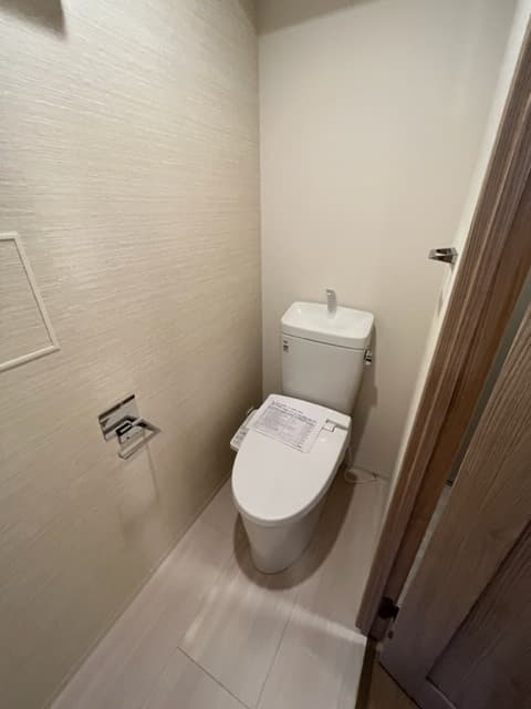 Adachi Liner Toneri Residence 3階のトイレ 1