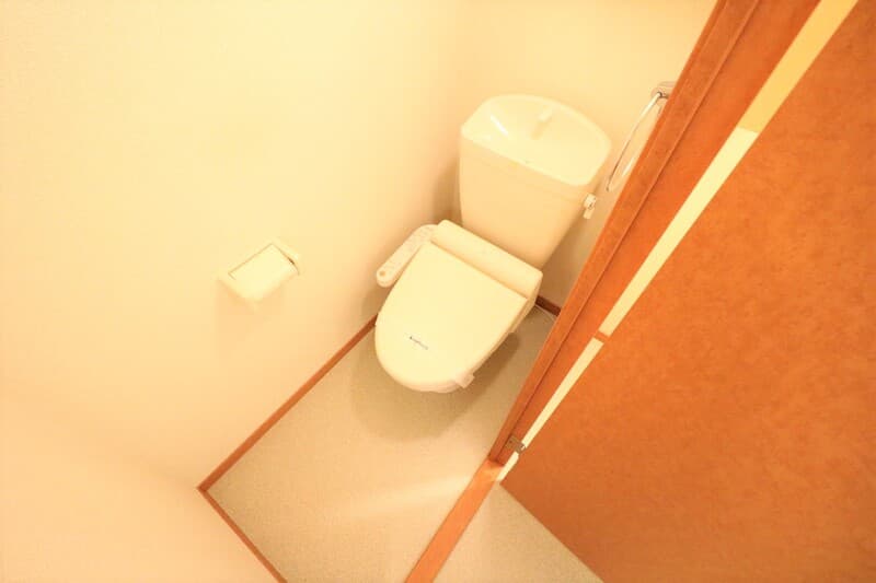 レオパレスヒロⅡ 2階のトイレ 1