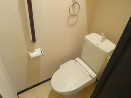 レオネクスト南新宿 1階のトイレ 1