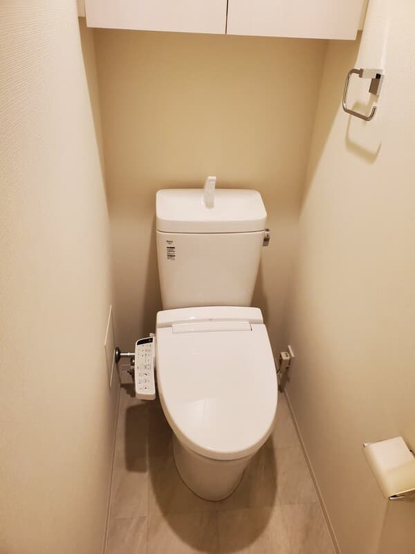 KI-LIGHTKINSHICHO 2階のトイレ 1