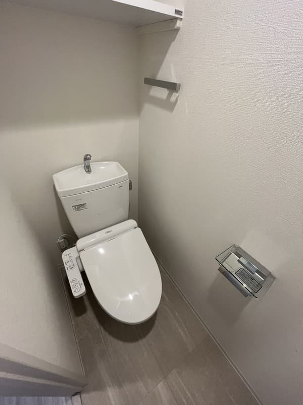 ＡＲＣＯＢＡＬＥＮＯ ＩＴＡＢＡＳＨＩＳＡＫＵＲＡＧＡＷＡ 3階のトイレ 1