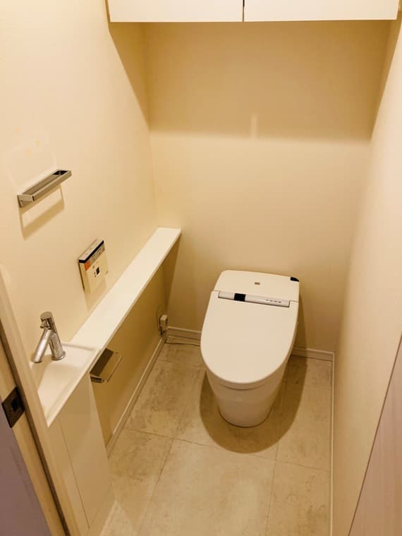 ＴＨＥ　ＴＯＹＯＳＵ　ＴＯＷＥＲ 12階のトイレ 1