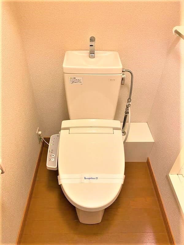 レオパレスワカタケ 1階のトイレ 1