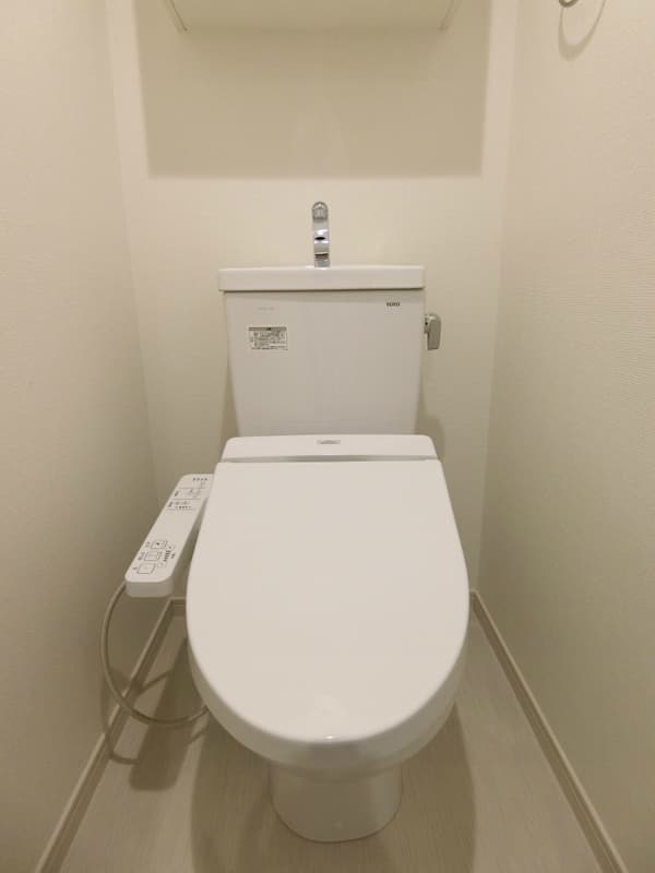 リブリ・プレジール千川 3階のトイレ 1