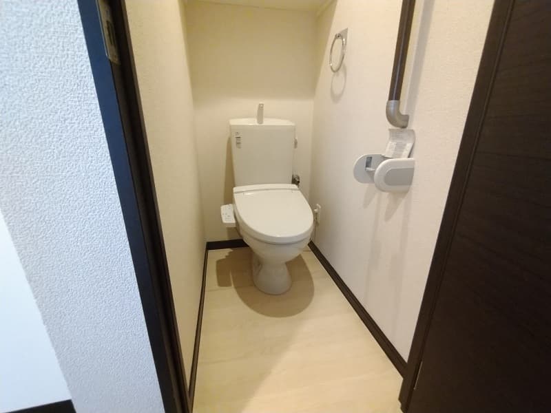 レオネクストプルメリアコート 2階のトイレ 1