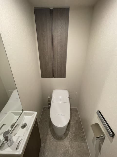 ザ・パークハビオ高円寺レジデンス 2階のトイレ 1