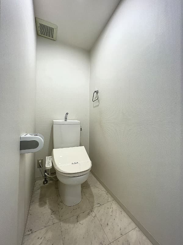 Mon-Repos 3階のトイレ 1