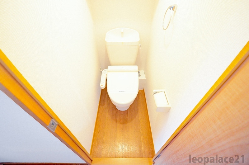 レオパレスマルコフォー 1階のトイレ 1