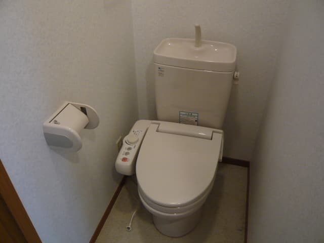 エーデルブルーメ伊興 3階のトイレ 1