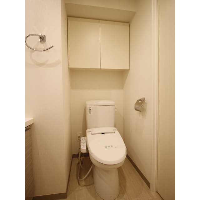 プレール・ドゥーク板橋本町 8階のトイレ 1