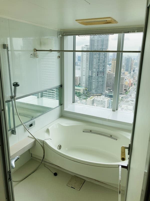 ＴＨＥ　ＴＯＫＹＯ　ＴＯＷＥＲＳ　ＭＩＤＴＯＷＥＲ 40階の風呂 1