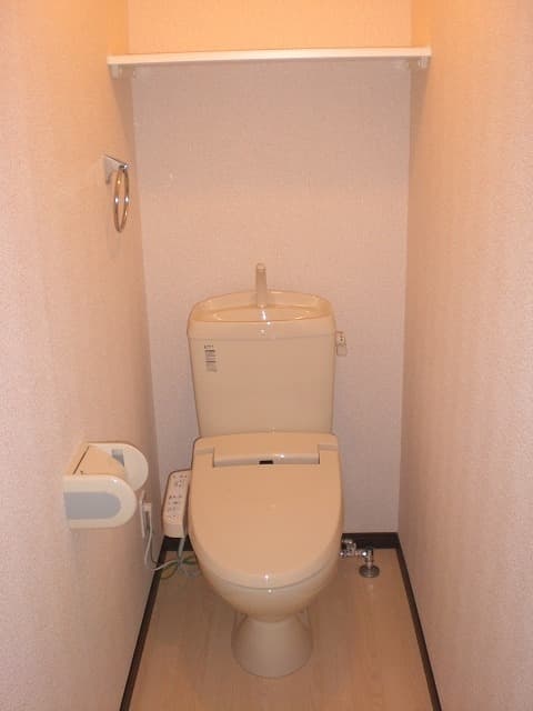 レオネクストジャルダンヴェール 104のトイレ 1