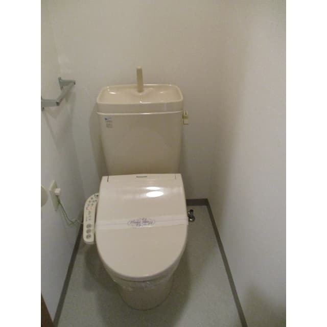 ロアール目黒本町 5階のトイレ 1