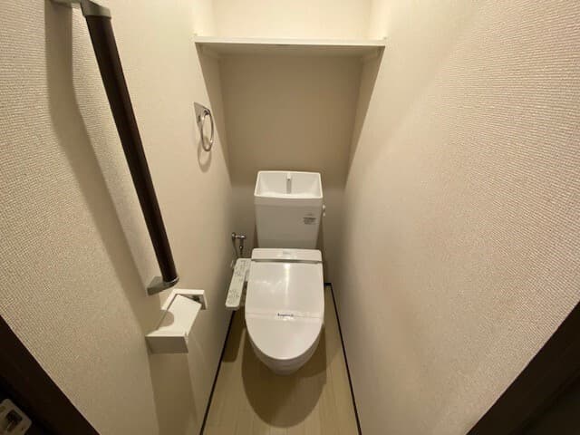 クレイノＯＬＩＶＥ 1階のトイレ 1